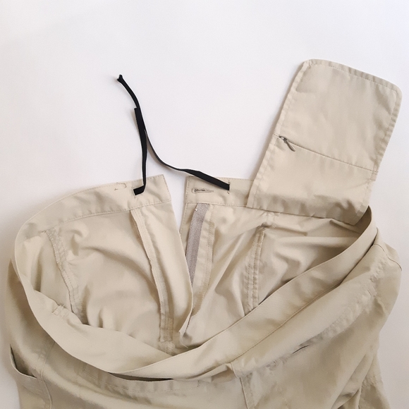 Tilley Legends Roll-Up travel / hiking pants - size 12 - Picture 4 of 7